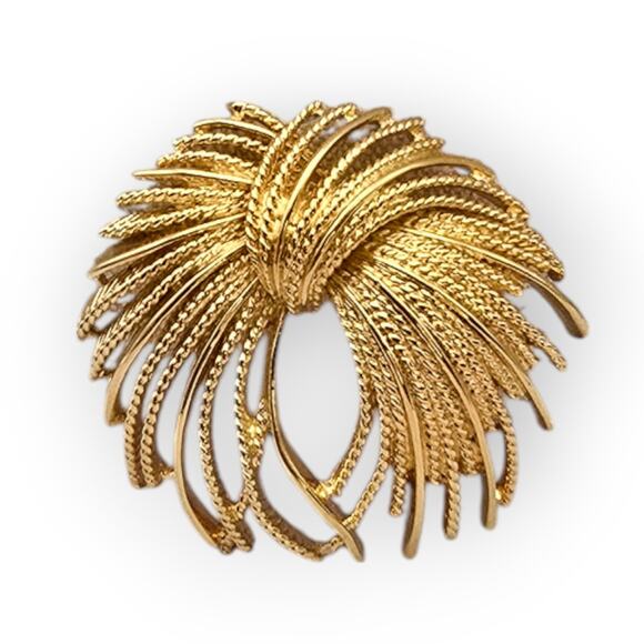 Monet Vintage 1960s Gold-Tone Wheatburst Spray Knot Brooch Pin - Picture 3 of 5